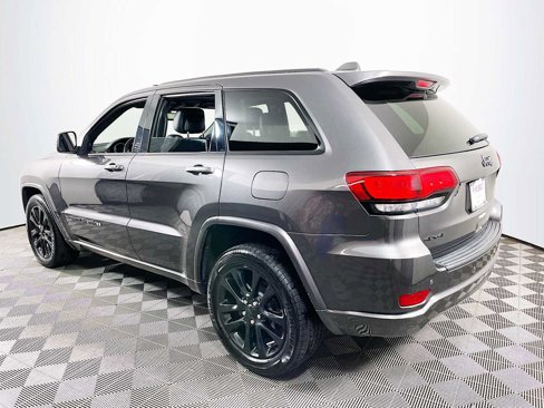 Used 2019 Jeep Grand Cherokee Altitude image 6