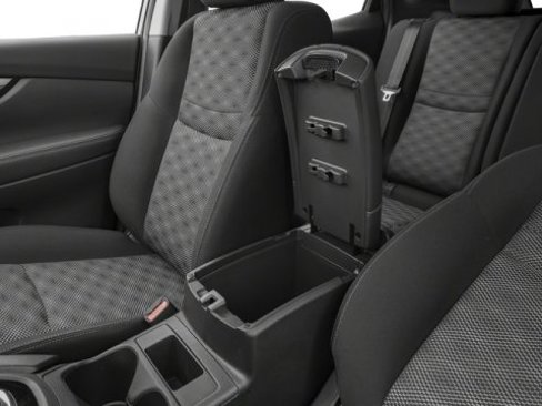 Used 2018 Nissan Rogue Sport S image 17