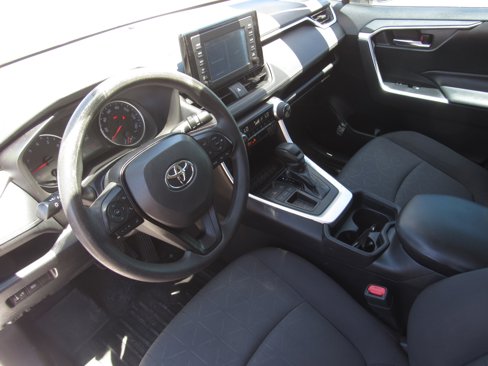 Used 2019 Toyota RAV4 XLE image 16