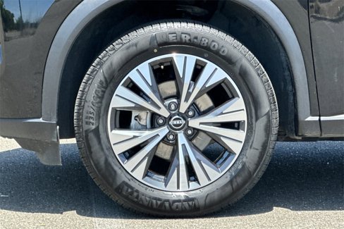 Used 2023 Nissan Rogue SV image 13