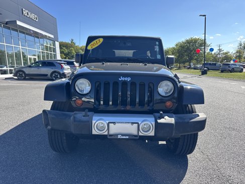 Used 2013 Jeep Wrangler Unlimited Sahara image 2