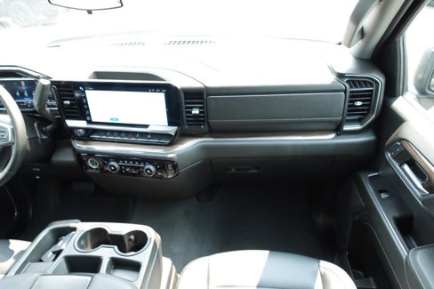 Used 2023 Chevrolet Silverado 1500 LT image 40