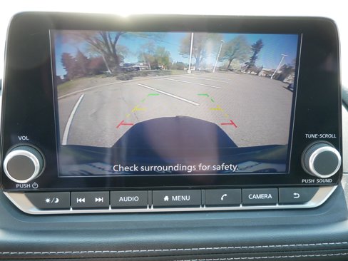Used 2023 Nissan Rogue S image 22