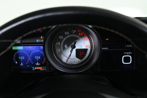 Used 2020 Ferrari Portofino image 6