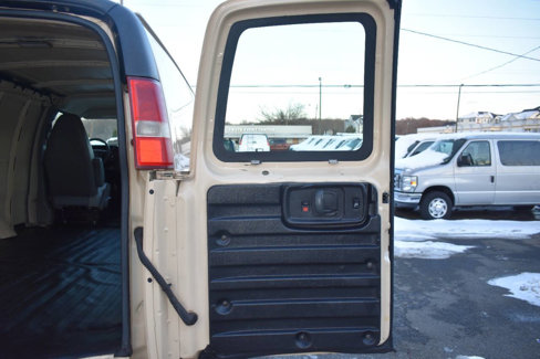 Used 2014 Chevrolet Express 2500 image 30