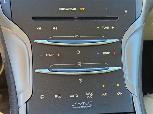 Used 2013 Lincoln MKZ Hybrid image 19
