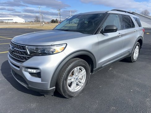 Used 2021 Ford Explorer XLT w/ Equipment Group 202A image 17