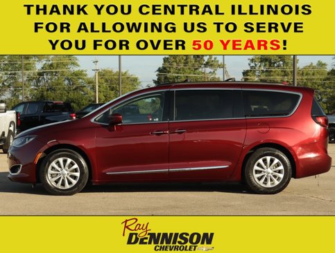 Used 2017 Chrysler Pacifica Touring-L image 4
