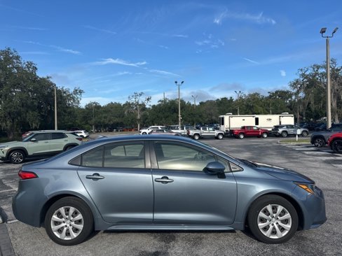 Used 2022 Toyota Corolla LE image 6