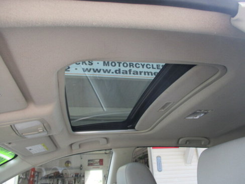Used 2012 Nissan Rogue SL image 10