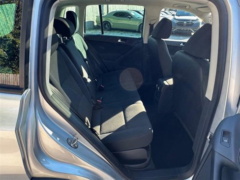 Used 2013 Volkswagen Tiguan S image 35
