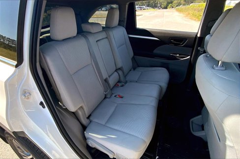 Used 2019 Toyota Highlander Plus image 28