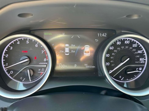 Used 2021 Toyota Camry XLE image 12