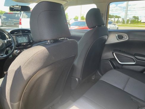Used 2020 Kia Soul LX image 13