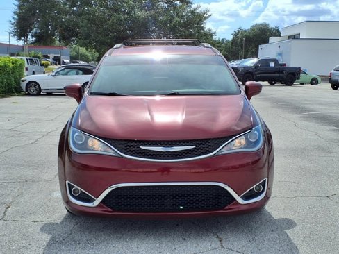 Used 2018 Chrysler Pacifica Touring-L Plus image 2