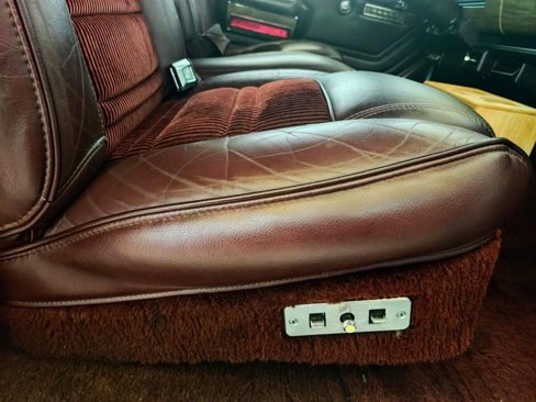 Used 1989 Jeep Grand Wagoneer image 29