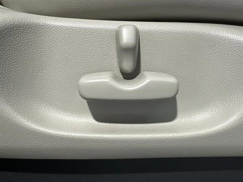 Used 2012 MAZDA CX-9 Grand Touring w/ Moonroof & Bose Audio Pkg image 32