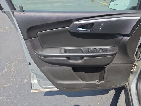 Used 2012 Chevrolet Traverse LT image 11