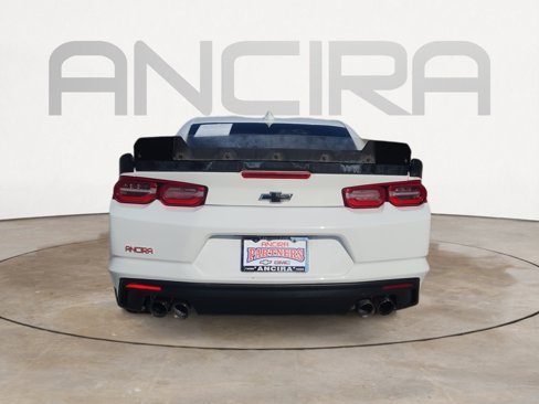 Used 2021 Chevrolet Camaro LT image 9