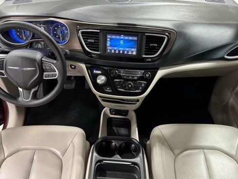 Used 2021 Chrysler Voyager Lxi image 25
