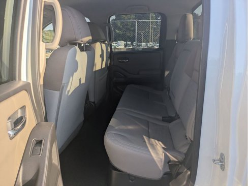 Used 2023 Nissan Frontier SV w/ SV Convenience Package image 29