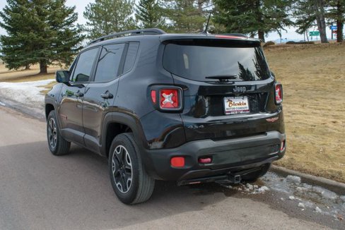 Used 2017 Jeep Renegade Trailhawk image 4