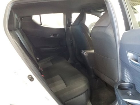 Used 2019 Toyota C-HR XLE image 17
