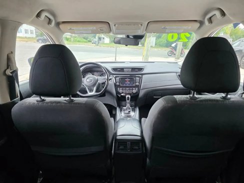 Used 2020 Nissan Rogue SV image 23