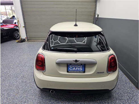 Used 2014 MINI Cooper 2-Door Hardtop image 4