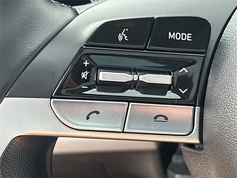 Certified 2023 Hyundai Elantra Limited image 24
