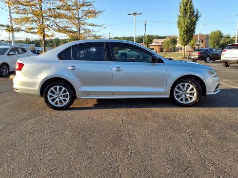 Used 2015 Volkswagen Jetta SE image 25