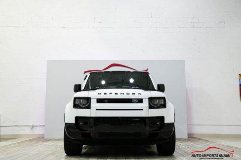 Used 2023 Land Rover Defender 110 X-Dynamic SE image 32