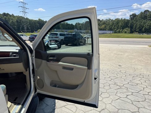 Used 2013 Chevrolet Tahoe LTZ image 22