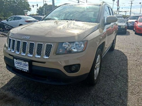 Used 2016 Jeep Compass Latitude image 9