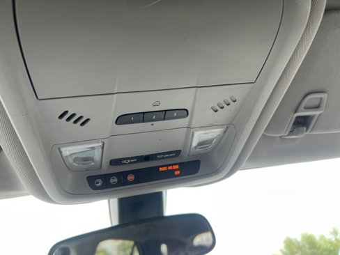 Used 2019 Chevrolet Equinox LT image 32