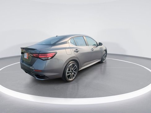 Used 2024 Nissan Sentra SR w/ SR Premium Package image 8