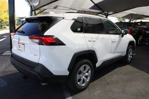 Certified 2021 Toyota RAV4 LE image 16