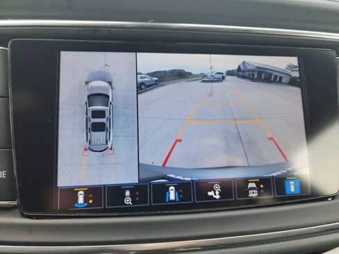 Used 2023 Buick Enclave Premium image 28