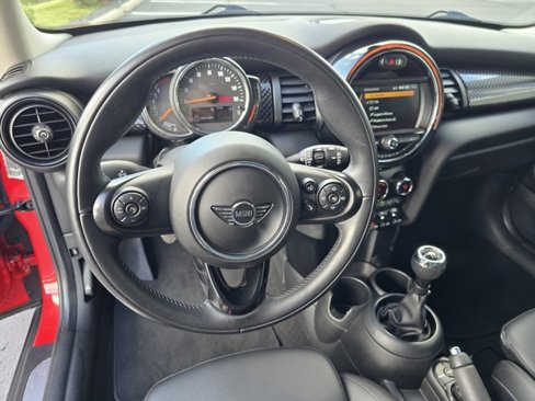 Used 2019 MINI Cooper S image 17