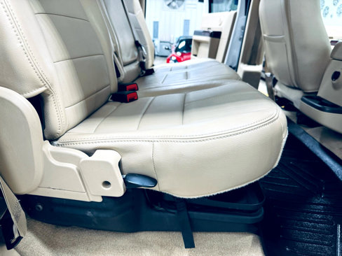 Used 2010 Ford F350 Lariat image 34