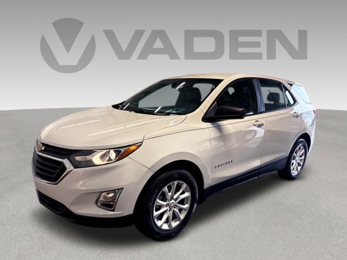Used 2021 Chevrolet Equinox LS image 3