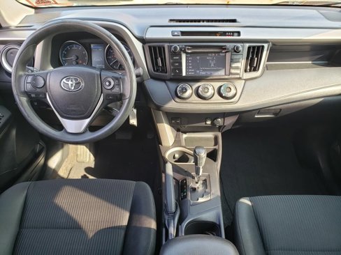 Used 2017 Toyota RAV4 LE image 19