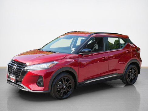 Used 2023 Nissan Kicks SR image 7