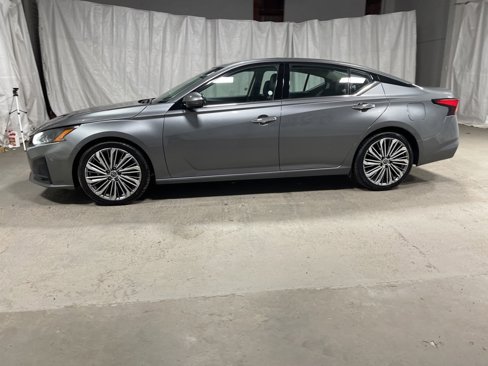 Used 2023 Nissan Altima 2.5 SL image 4