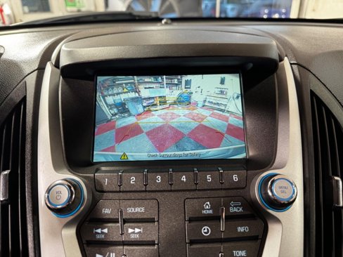Used 2017 Chevrolet Equinox LT image 20