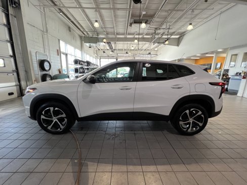 Used 2024 Chevrolet Trax RS w/ Driver Confidence Package image 6