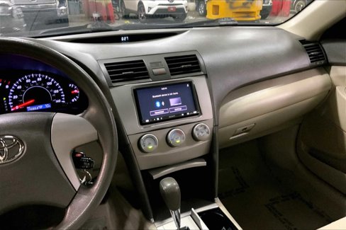 Used 2011 Toyota Camry LE image 6