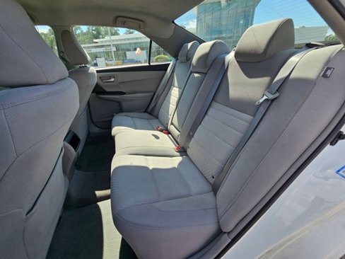 Used 2016 Toyota Camry LE image 10