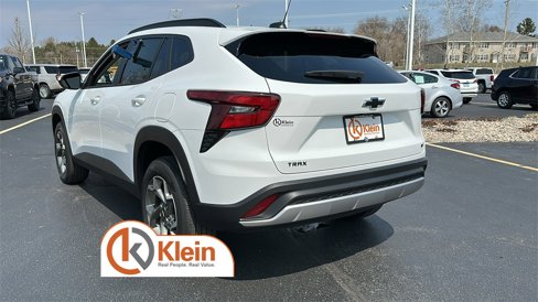 New 2025 Chevrolet Trax LT w/ LT Convenience Package image 6