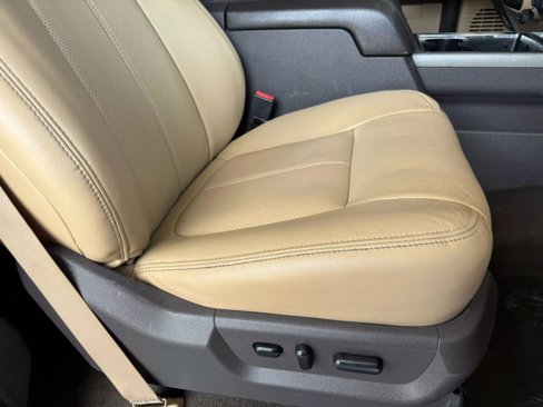 Used 2016 Ford F250 Lariat w/ Lariat Ultimate Package image 27